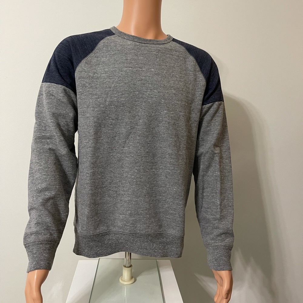 Lucky Brand grey crew neck sweatshirt sz M